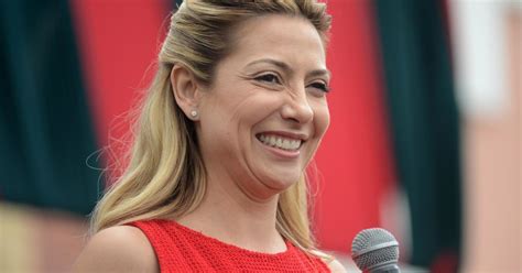 El presidente arribó esta tarde en un helicóptero que aterrizó directamente en residencia de chapadmalal. La presencia de Fabiola Yáñez y el trasfondo político en ...