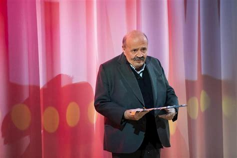 Il giornalista spiega perché lui e. Maurizio Costanzo chi è: età, mogli, figli, vita privata ...
