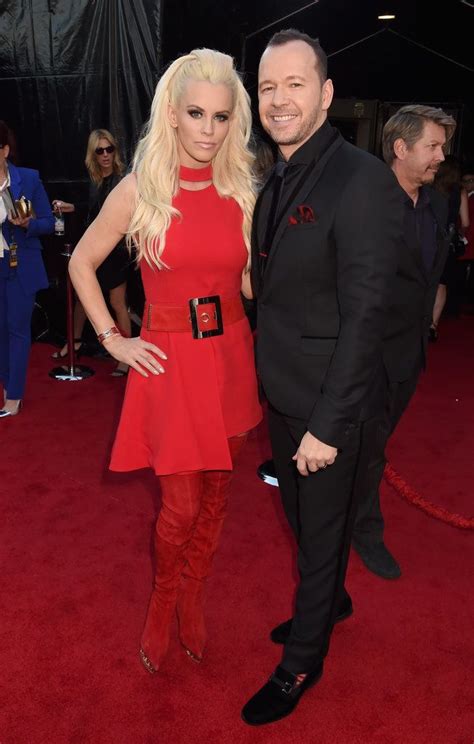 See All The Stars On The Amas Red Carpet Donnie Wahlberg Jenny