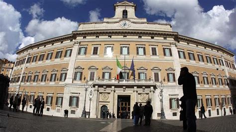 To connect with senat, sign up for facebook today. Nach der Wahl in Italien: Abgeordnetenhaus und Senat - wer ...