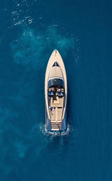 Who doesn't love a sunny day on the water? Los yates más extravagantes que surcarán las aguas este verano