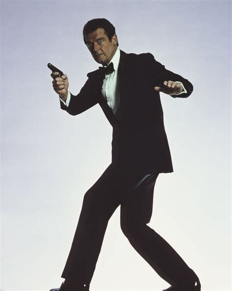 James Bond Actor Sir Roger Moore Dead At 89 Huffpost