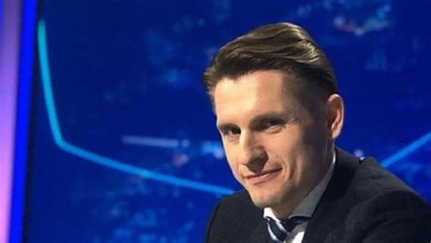 Dziennikarz telewizji polsat news oraz publicysta tygodnika „do rzeczy grzegorz jankowski podzielił się na łamach portalu pisma swoimi przemyśleniami na temat liderów opinii w mediach. Dziennikarze Polsatu zagrożeni koronawirusem. Komentatorzy ...
