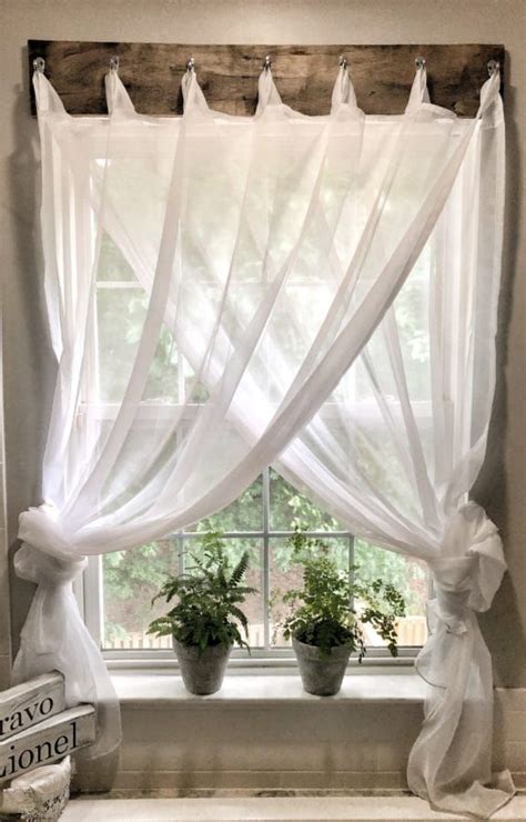 Emily henderson selected two different treatments for this bedroom makeover, opting for décorview's soft roman. Simple Farmhouse Window Treatments (With images ...