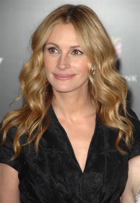 Julia roberts despised him wholeheartedly but she never complained about domestic violence and didn't bring up this issue in the press when she was already famous. Julia Roberts | Known people - famous people news and ...