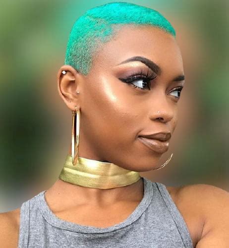 Short hairstyles for Black Women in 2021-2022 - Hair Colors