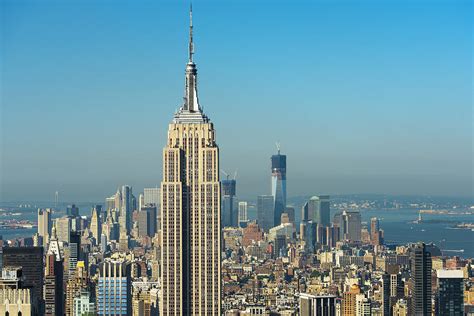 Usa New York City Empire State Building With Manhattan Skyline In