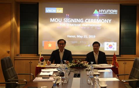 Mou Signing Ceremony For Strategic Partnership Between Vncn Eandc And