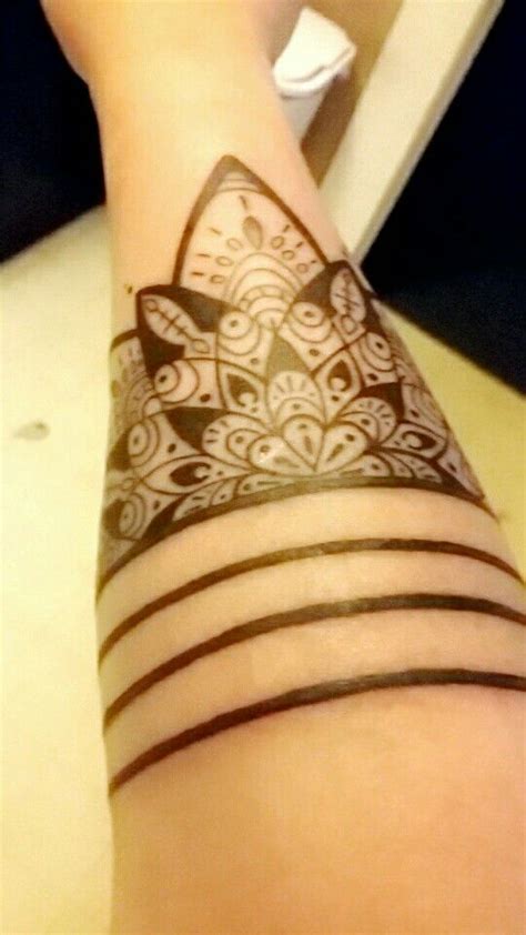 Mandala band tattoo | Tattoos, Band tattoo, Polynesian tattoo