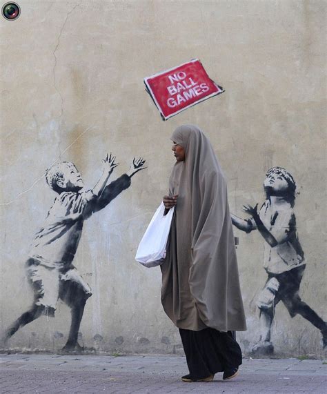 Banksy graffiti of max clifford pops up in london. Twitter Backgrounds Banksy - Wallpaper Cave