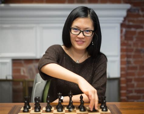 echecs and stratégie hou yifan championne du monde d échecs 2016