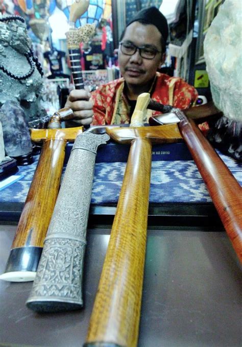 Baginda adam muhammad akbarnahu 03 january 2020. Replika Taming Sari seberat 30 kilogram | BHplus | Berita ...