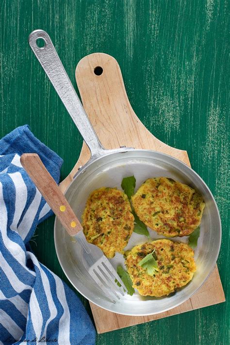 Pasta con zucchine e gamberetti surgelati. Schiacciatine di zucchine in padella | Ricette, Ricette ...