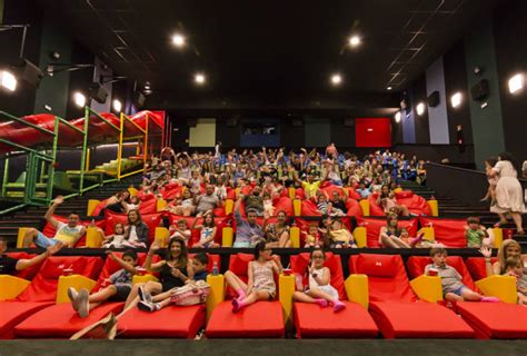 Películas para niños | el niño pelicula, niños, peliculas from i.pinimg.com. El concepto de cines para niños en España | El Cine en la Sombra