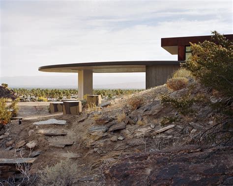 Photo 3 Of 14 In This Palm Springs Desert Home Dissolves Barriers