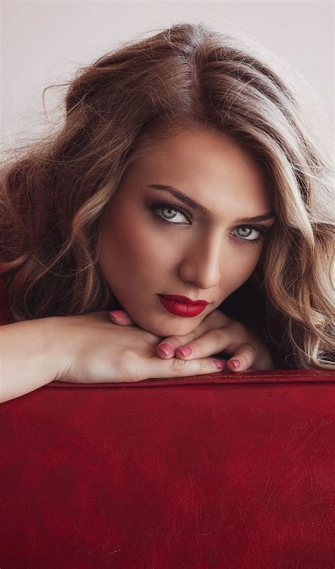 Girl Model Gorgeous Red Lips 720x1280 Wallpaper Beautiful Women