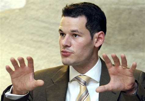 Gegen maudet staatsanwaltschaft ficht erstinstanzliches urteil an. 26 septembre: Pierre Maudet défend les jeunes - rts.ch ...