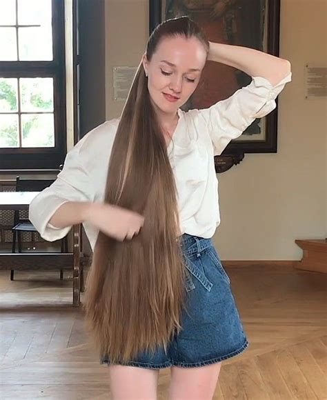 Video Rapunzel In The Museum Realrapunzels Long Hair Ponytail