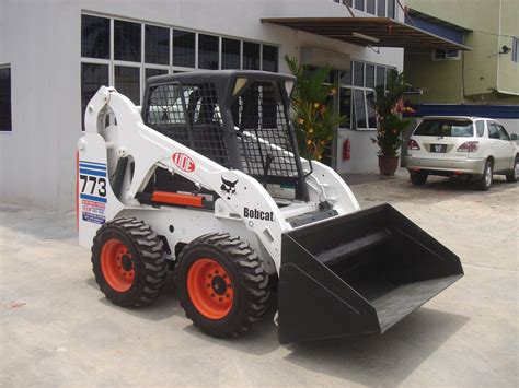Uoe Equipment Sdn Bhd Reconditioned Bobcat Skid