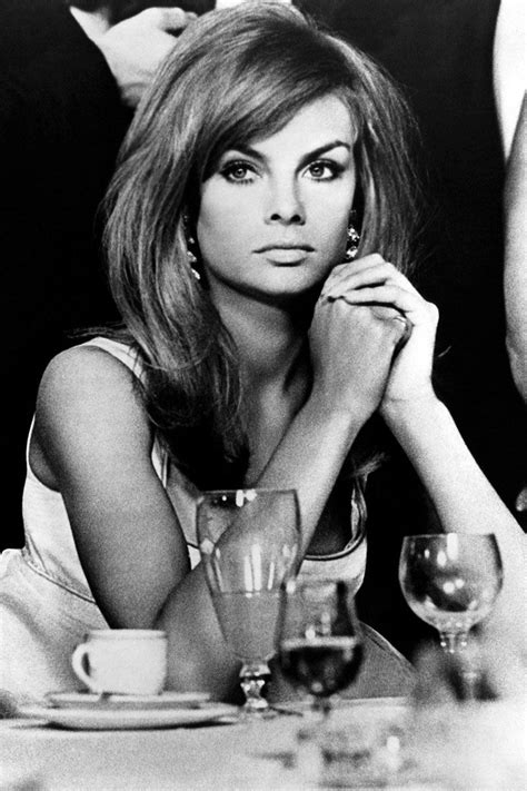 21 Incredibly Glamorous Of Jean Shrimpton—the Ultimate Style Icon Of