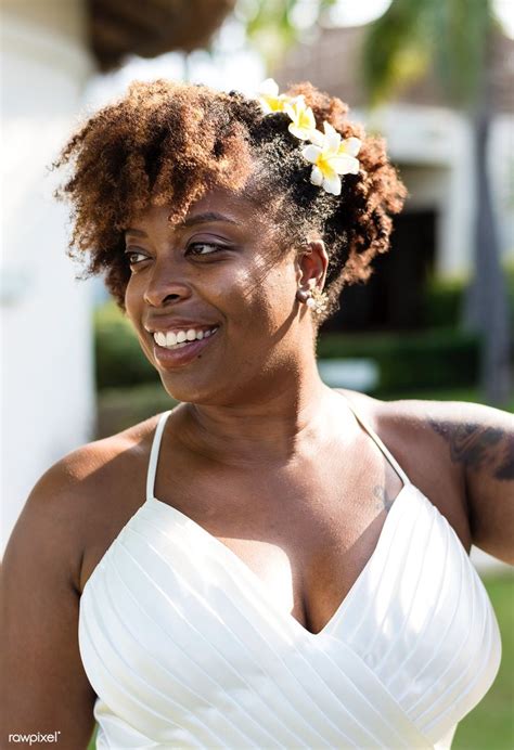 Beautiful African American Bride Getting Married Premium Image By