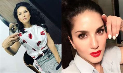 Sunny Leone Looks Super Hot As She Strikes A Pose For Selfie View