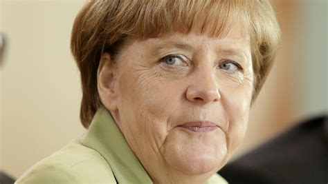 Tyske Medier Angela Merkel Kollapset Under Musikkfestival I Tyskland