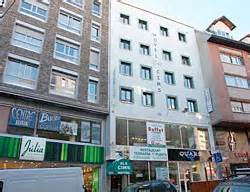 Andorra la vella, the capital of the country, can be reached within a 50 minutes' drive, while the spanish border is about 45 km away by car. Hotel Cims Pas De La Casa - Pas De La Casa - Andorra