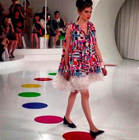 Chanel Cruise 2015 16 Seul The Show Vogueit