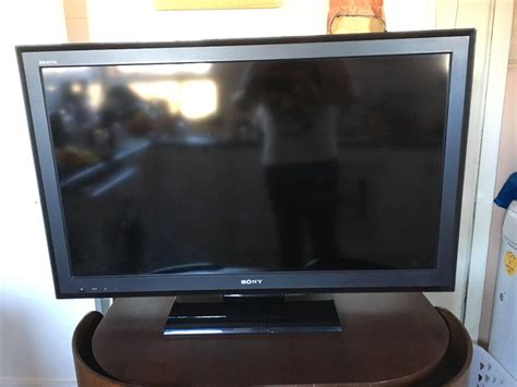 Sony Bravia 40 Inch Flat Screen Tv 1080p Hd With Free Wall Mounting