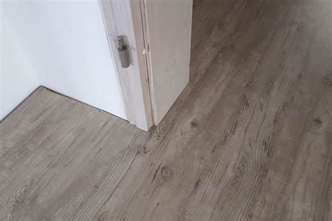 Die feuchtigkeit staut sich im teppich und bildet einen optimalen nährboden für schimmel, milben und andere unerwünschte mikroorganismen. Laminat raumübergreifend verlegen - Das ist zu beachten