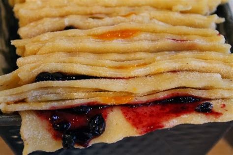 Check spelling or type a new query. Germteig Schicht-Kuchen mit Marmelade und Walnüssen ...