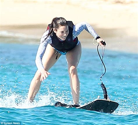 Jessica Biel Enjoys A Break With Justin Timberlake Daily Mail Online