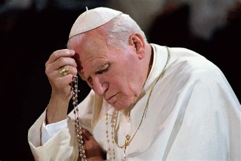 Why St John Paul Ii Added The Luminous Mysteries To The Rosary Adoremus