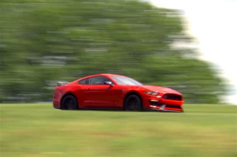 Hear The Demonic Roar Of The 2016 Ford Shelby Gt350r Mustang