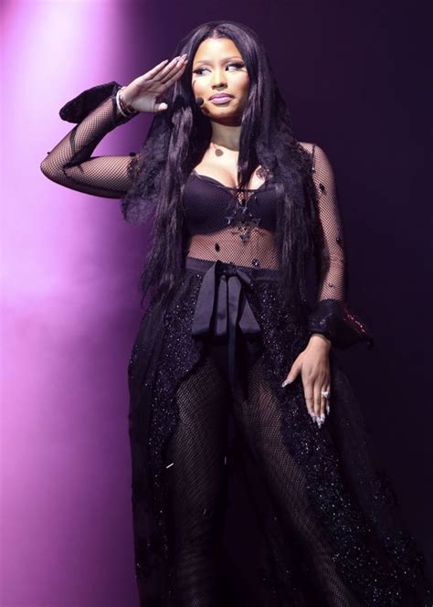 Nicki Minaj Looks Fierce As A Gothic Bride As She Gives Raunchy Performance Mirror Online