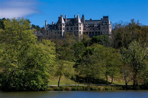 What are the features of the grand manor series? Great American Mansions and Grand Manor Homes Photos