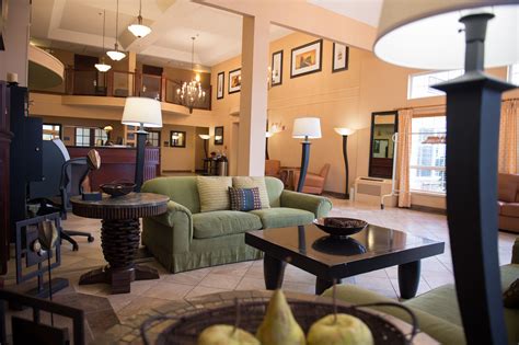 The Phoenix Inn Suites Hotel In Eugene Oregon Offers 95 Spacious
