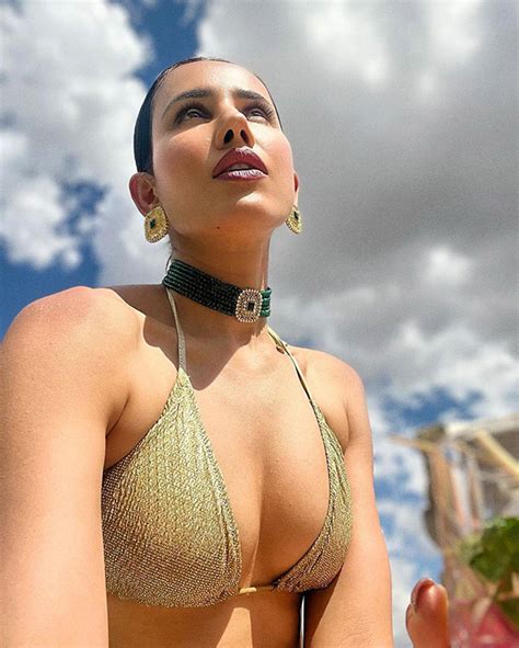 sonnalli seygall looks sizzling hot in skimpy bikini during her turkey vacation see photos