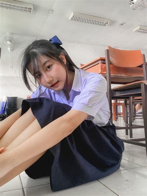 ปักพินโดย Nice Zzz ใน Thailand School Girl สาวมปลาย หุ่นฟิต