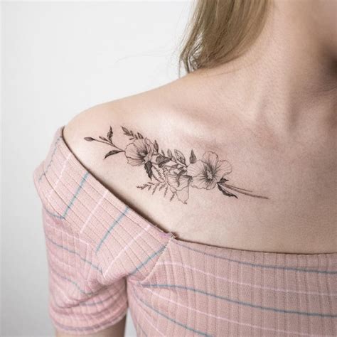 Collar bone tattoos cause more pain than chest tattoos but still, people get tattooed on their collar bone. 75+ Unique Collar Bone Tattoos - NiceStyles