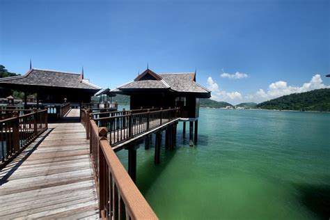 Memaparkan maklumat tempat menarik di malaysia untuk dilawati dan aktiviti pelancongan untuk merancang percutian bajet anda. 12 Tempat Menarik Di Manjung, Perak Destinasi Anda Dan ...