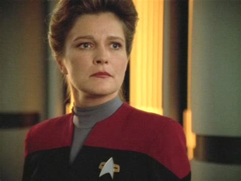 Kate Mulgrew To Star In Live Action Star Trek Janeway Series GIANT FREAKIN ROBOT