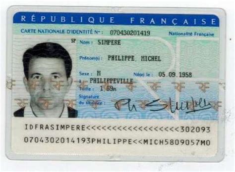 Quelles sont les démarches à accomplir et les documents à fournir pour obtenir gratuitement une pour renouveler votre carte d'identité, les pièces à fournir à la mairie sont les suivantes. simpere10@outlook.fr | 57749139 | Arnaque site annonce