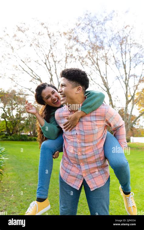Biracial Couple Hi Res Stock Photography And Images Alamy