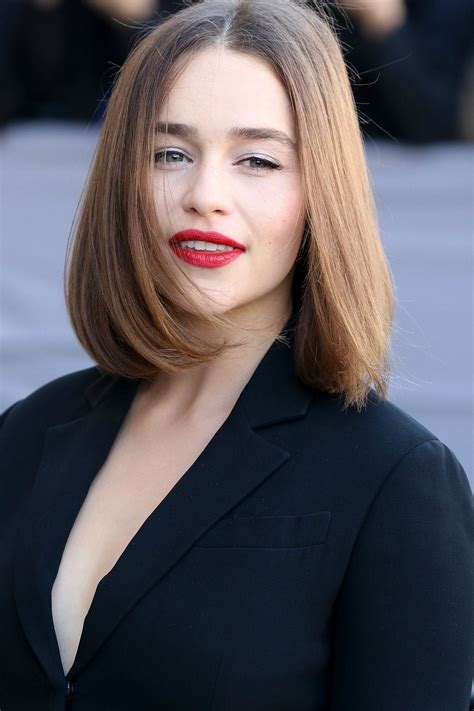 Emilia Clarke Looked Unrecognizable At The Dior Show See Her Sexy Hair And Makeup Glamour
