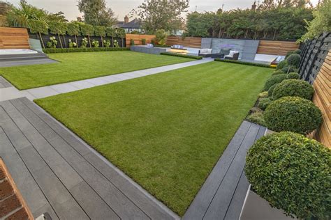 A Low Maintenance Zoned Garden With Porcelain Paving Marshalls