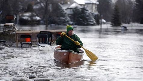 Thousands Flee Fargo Ahead Of Floodwaters Deseret News
