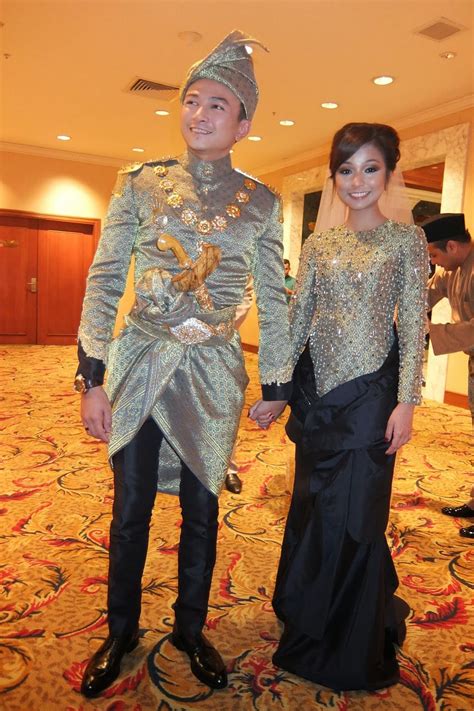 Songket palembang asli l songket pengantin l pesta. songket kebaya - Google Search | Baju pengantin ...
