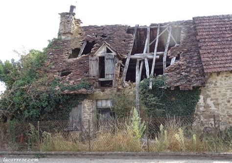 Maisons En Ruine